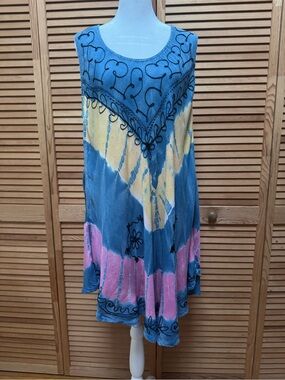 Seven Islands‎ Tie Dye Embroidered Boho Tunic Dress Size Medium Handkerchief Hem